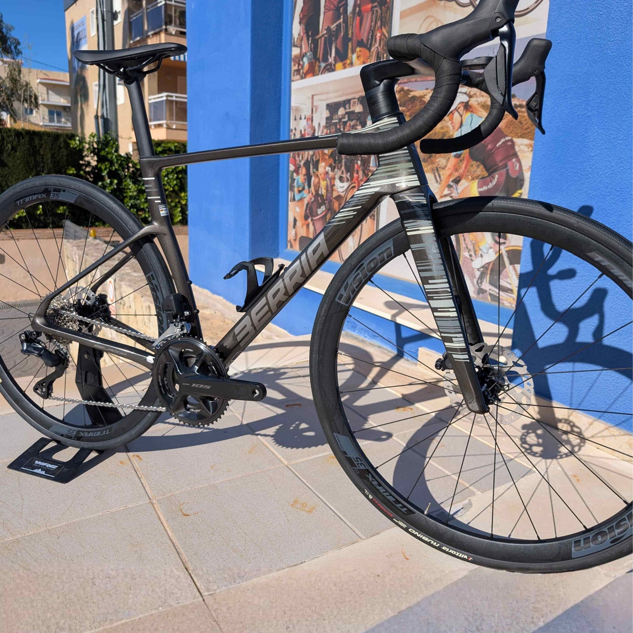 Cafe-ciclista-bikes-1-2048x2048